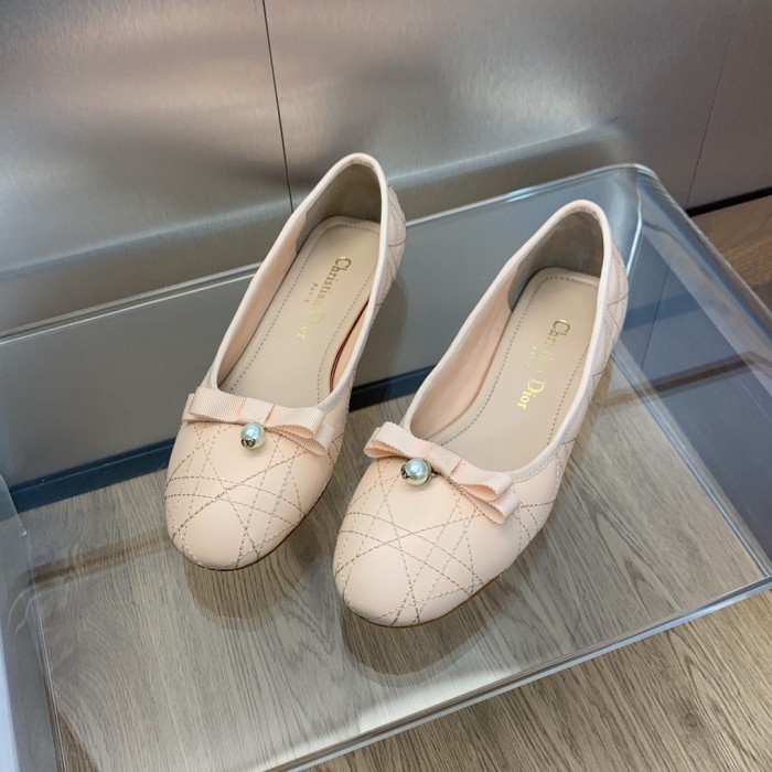 一目惚れ♪ ディオール n級品 2024早春高定シリーズ新ロゴ電気刺繍トウチェックバレエ婦人靴