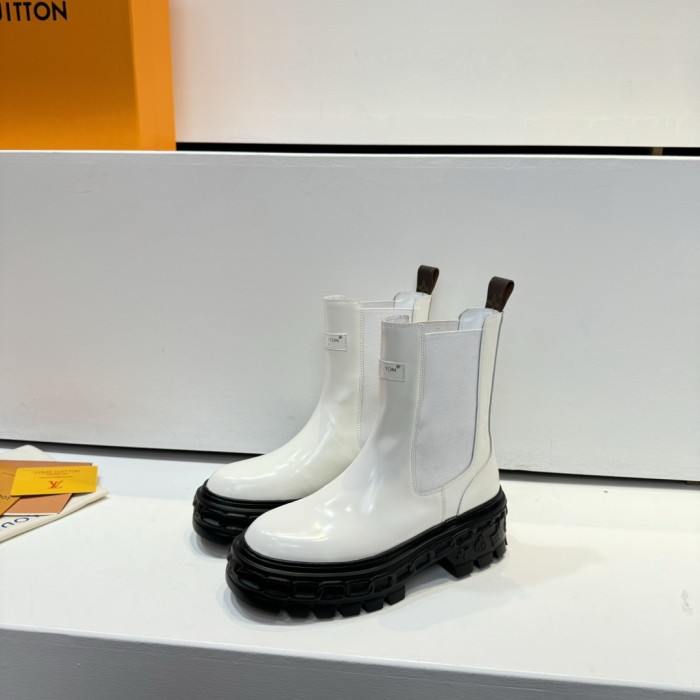 超奇跡の入荷☆ ルイヴィトン 偽物通販 秋冬新作レトロな厚底シューズシリーズチェルシーブーツ