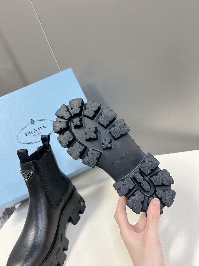 ★超人気 プラダ 激安通販 トップバージョンマドレーヌ厚底ポケット三角ロゴのカップルブーツ