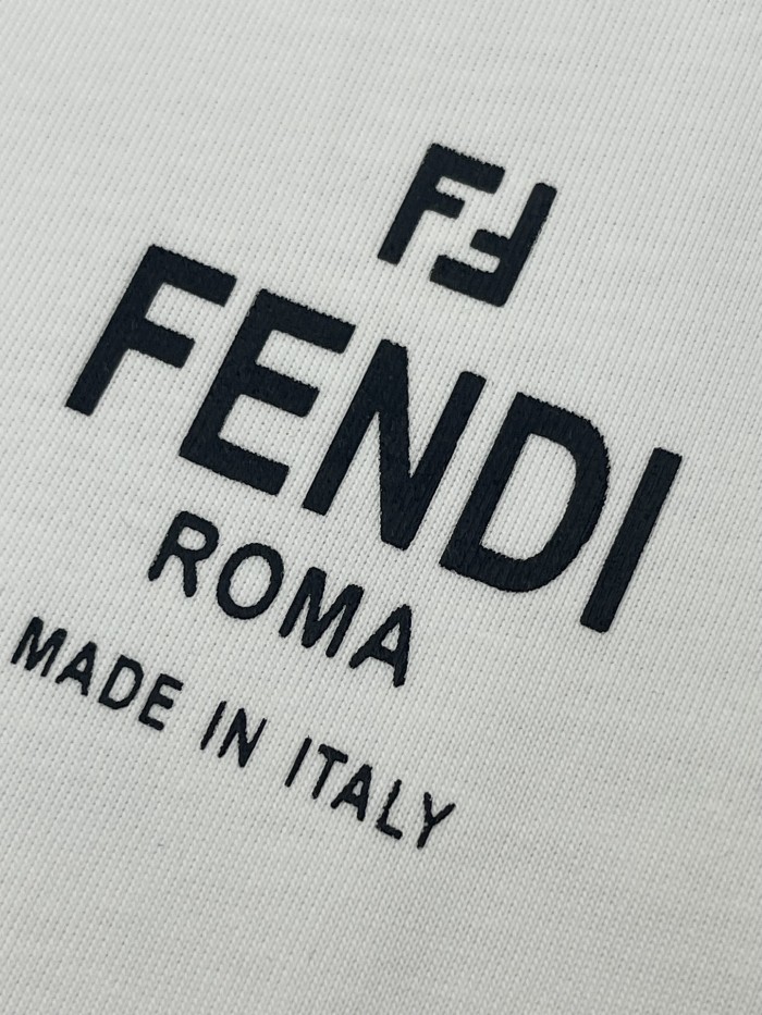 ★超人気 フェンディコピーおすすめ 2024春夏新作フルプリントロゴラウンドネック半袖Tシャツ2色