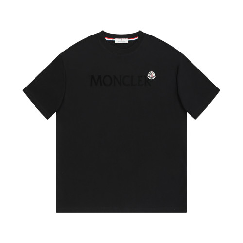 入手困難 モンクレール スーパーコピー メンズの新定番スエードプリント工芸章仔ロゴ半袖Tシャツ