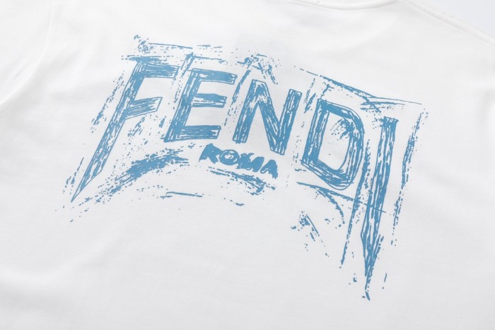 【話題商品！】フェンディ スーパーコピー 24 fw春夏新作NEW糊プリント半袖Tシャツ