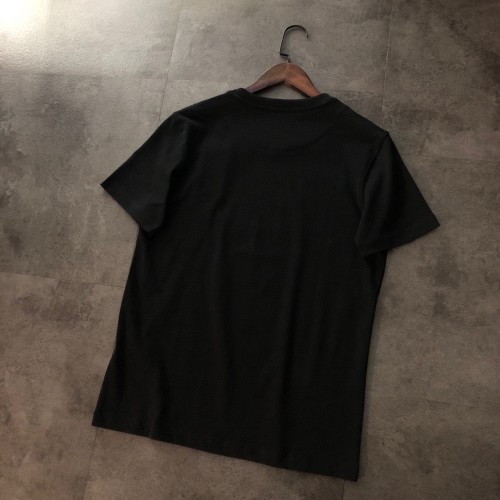 稀少 フェンディ コピー 2024春夏サングラスベアーアルファベットプリント半袖Tシャツ