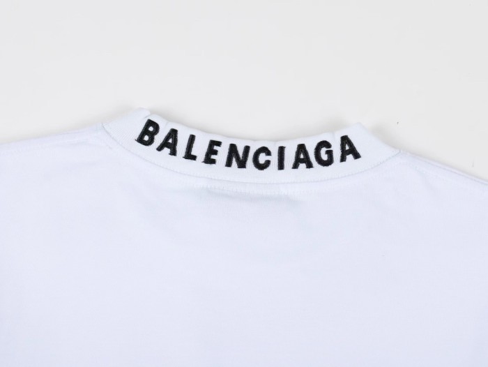 【話題商品！】バレンシアガ 偽物通販 520ハート限定バックネッククラシック刺繍LOGO衛衣長袖Tシャツ