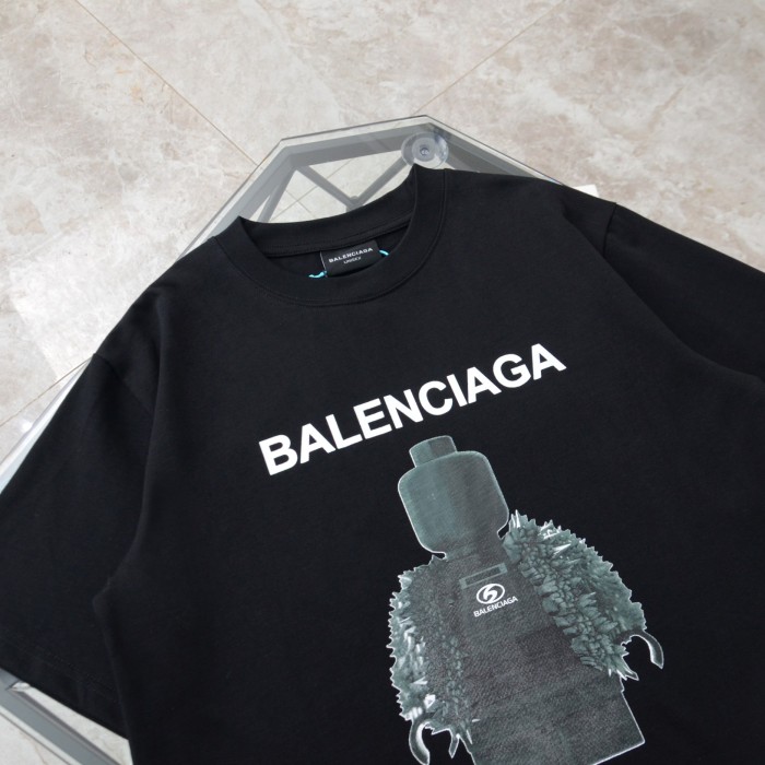 累積売上総額第１位！バレンシアガ スーパーコピー アプリントアルファベットロゴカジュアル半袖Tシャツ
