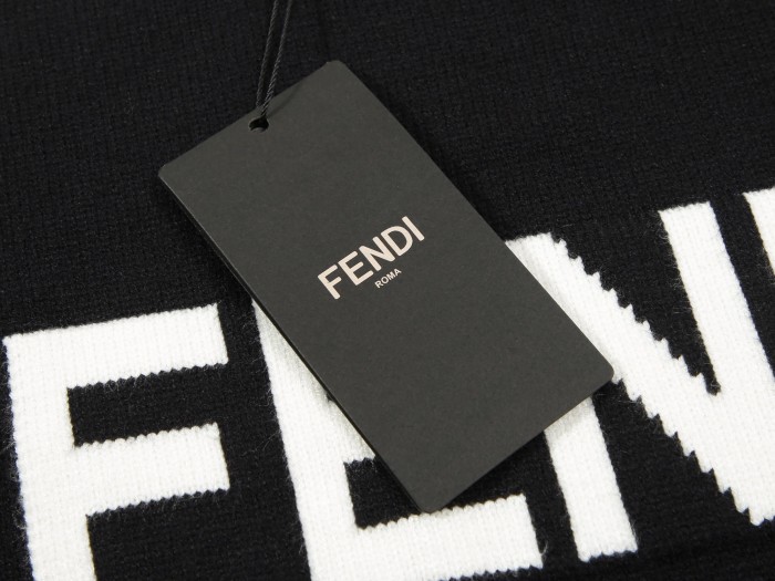 【限定】フェンディ スーパーコピー クラシックLOGOジャカードラウンドネックプルオーバーセーター