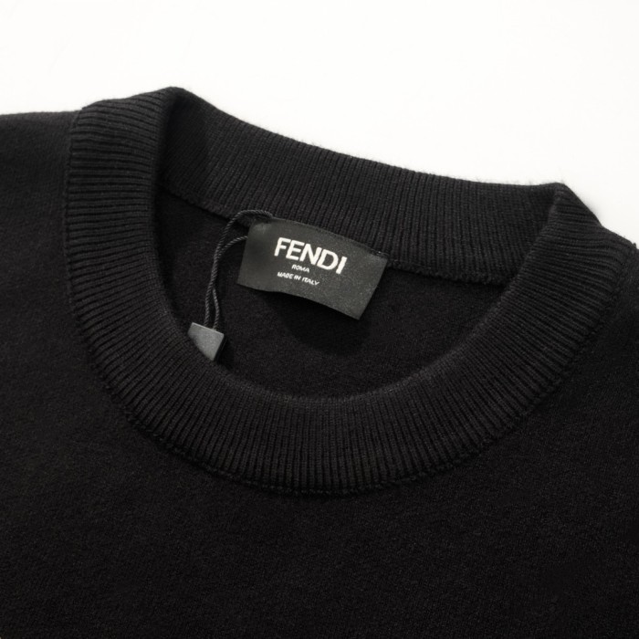 超話題! フェンディ コピーおすすめ FENDI×ファン・サンチョルVERSACE連名ジャカードニットプルオーバーセーター