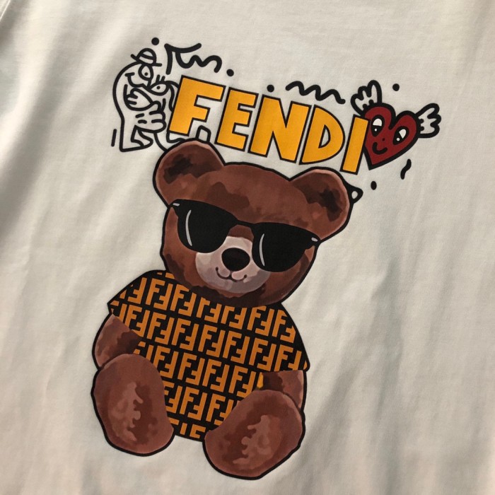 【限定】フェンディスーパーコピー 2024春夏サングラスベアーアルファベットプリント半袖Tシャツ