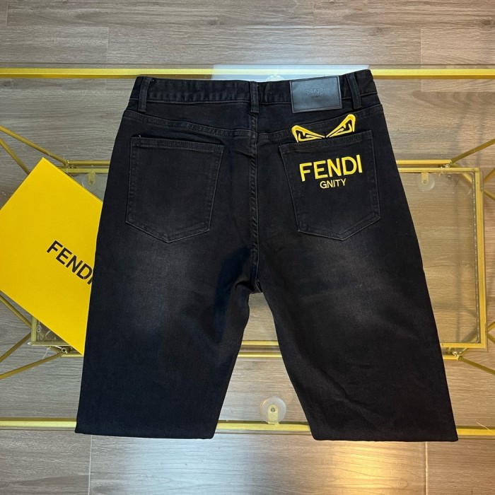 超奇跡の入荷☆ フェンディ激安通販 アルファベット刺繍コーナー同時新品重工業水洗ジーンズ
