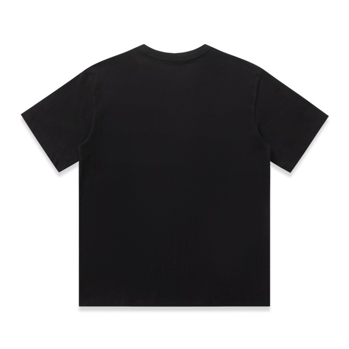 超奇跡の入荷☆ フェンディ 偽物通販 24 ss目もとプリント半袖Tシャツ