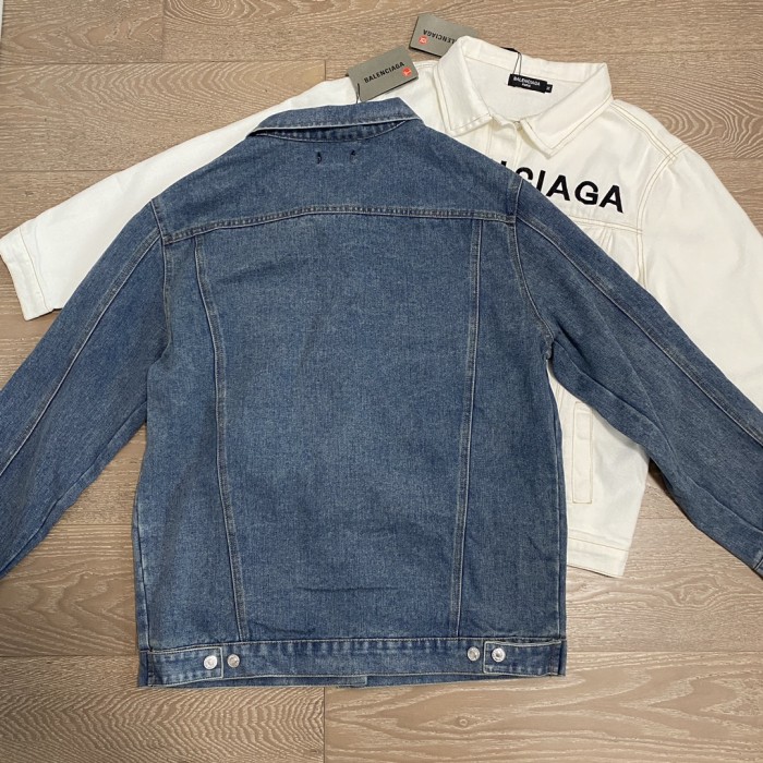 大人気 バレンシアガ コピー Balenciaga新作胸元黒刺繍アルファベットロゴ高品質デニムジャケット2色
