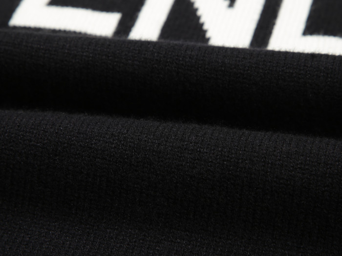 【限定】フェンディ スーパーコピー クラシックLOGOジャカードラウンドネックプルオーバーセーター