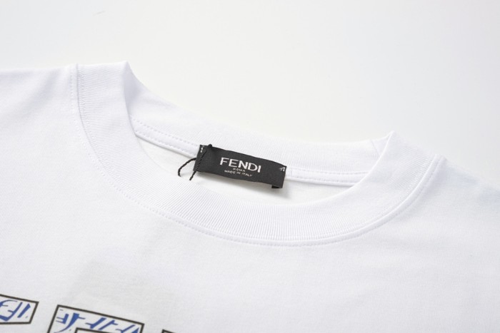 使い勝手良し フェンディ 激安通販 24 ss目もとプリント半袖Tシャツ