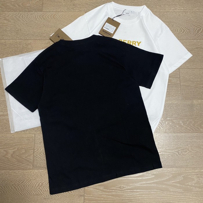 ★超人気 バーバリー スーパーコピー 金糸アルファベット万針刺繍ラウンドネック男女同型半袖Tシャツ2色