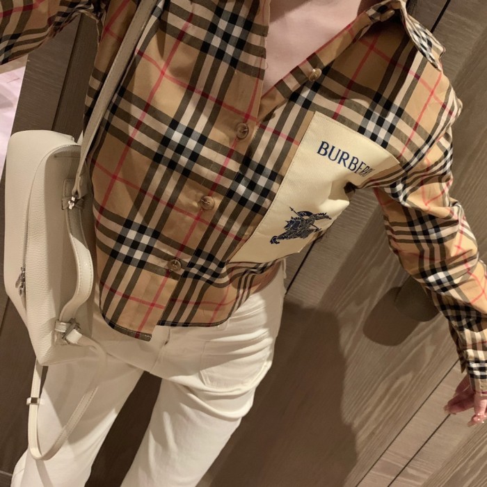 日本未入荷 バーバリー 偽物通販 春先チェックショート丈長袖シャツ