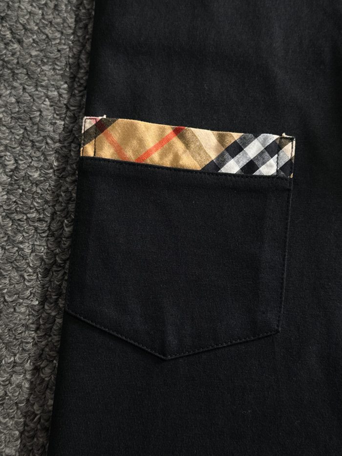 累積売上総額第１位！バーバリー 激安偽物 Burberry定番戦馬刺繍ロゴカジュアル丸首半袖Tシャツ