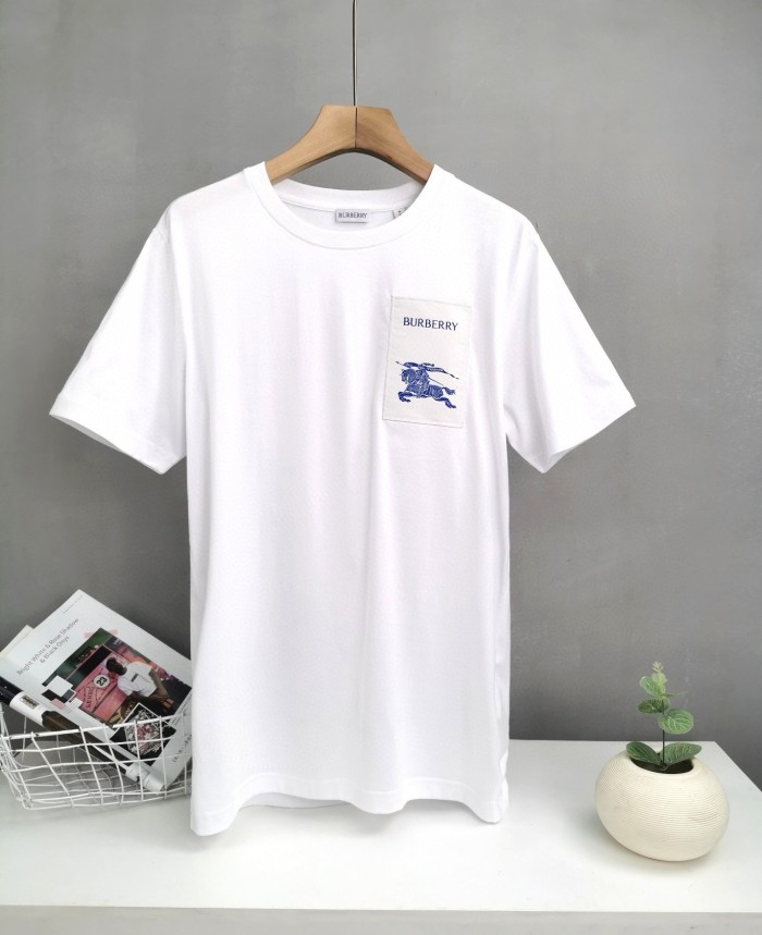 【限定】バーバリー コピーおすすめ 24SS胸元プリント半袖Tシャツ2色