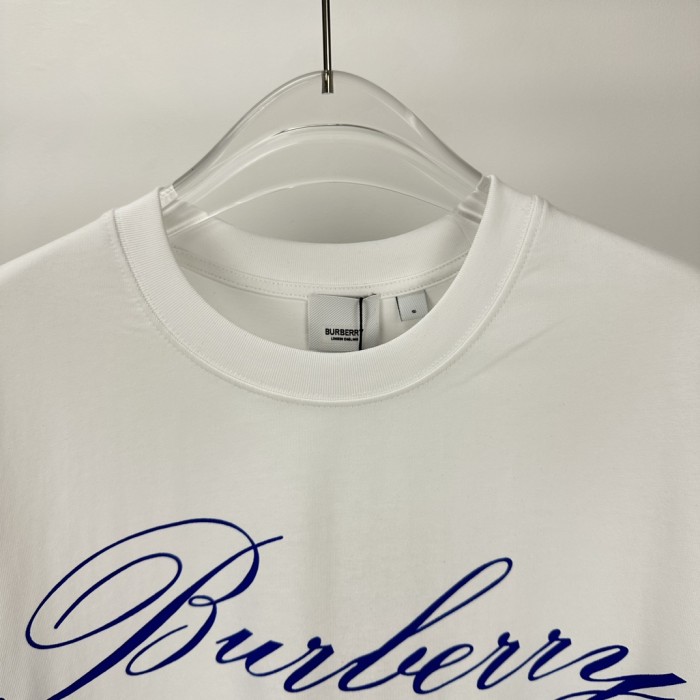 使い勝手良し バーバリー 激安偽物 2024新作スワン柄カップル用半袖Tシャツ
