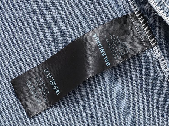 ★超人気 バレンシアガ n級品 Balenciaga満印弾幕デニムジャケット
