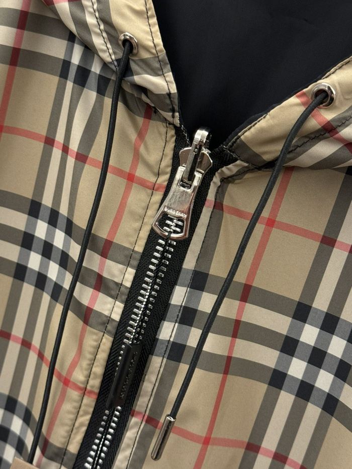 一目惚れ♪ バーバリー 偽物通販 Burberry春の定番チェックのリバーシブルキャップジャケット