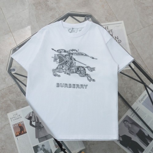 超奇跡の入荷☆ バーバリー n級品 Burberry定番戦馬刺繍ロゴカジュアル丸首半袖Tシャツ