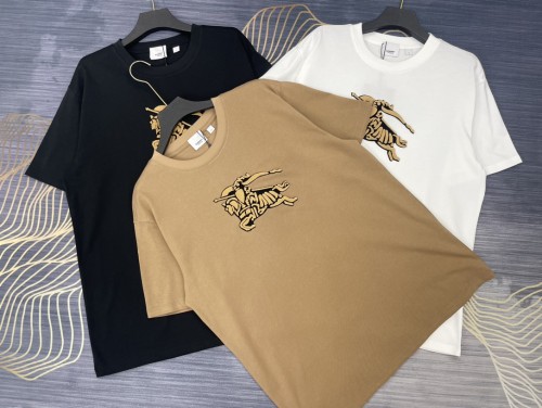 超話題! バーバリー コピーおすすめ 2024春夏新作タオル刺繍戦馬ロゴ丸首半袖Tシャツ3色
