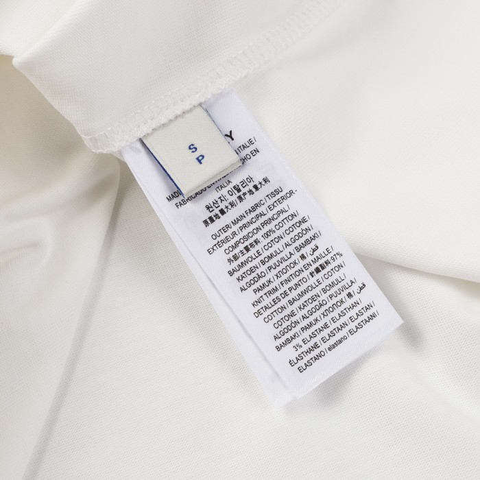 超奇跡の入荷☆ バーバリー 偽物通販 戦馬鎖立体万針刺繍工芸半袖Tシャツ