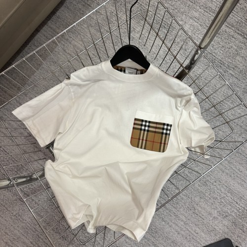 累積売上総額第１位！バーバリー n級品 2024 ss春夏新作チェックパッチワークポケットクルーネック半袖Tシャツ2色