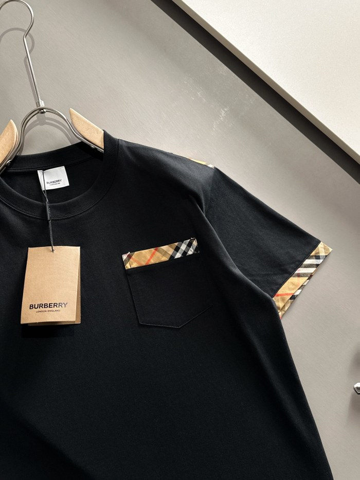 累積売上総額第１位！バーバリー 激安偽物 Burberry定番戦馬刺繍ロゴカジュアル丸首半袖Tシャツ