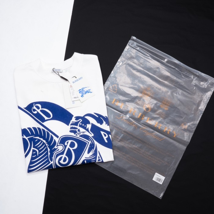 大人気 バーバリー 激安通販 馬術騎士プリントコットン半袖Tシャツ