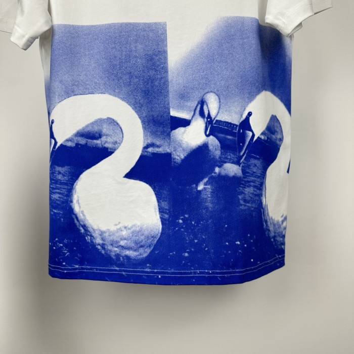使い勝手良し バーバリー 激安偽物 2024新作スワン柄カップル用半袖Tシャツ