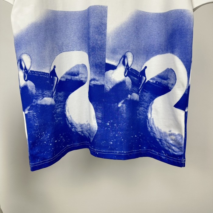 使い勝手良し バーバリー 激安偽物 2024新作スワン柄カップル用半袖Tシャツ
