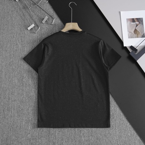 日本未入荷 シャネル 偽物通販 2024春夏新作ダブルCプリントラウンドネック半袖Tシャツ