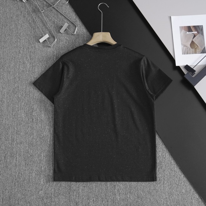 日本未入荷 シャネル 偽物通販 2024春夏新作ダブルCプリントラウンドネック半袖Tシャツ
