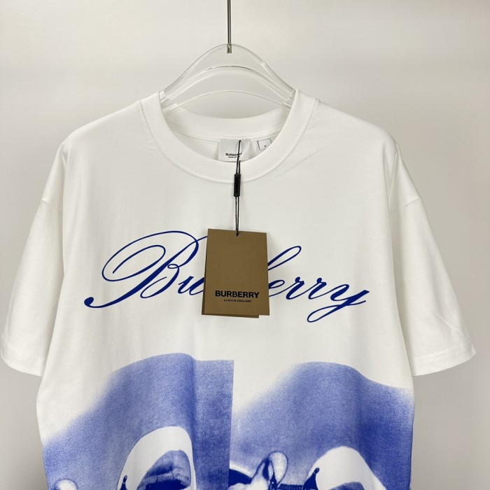 使い勝手良し バーバリー 激安偽物 2024新作スワン柄カップル用半袖Tシャツ