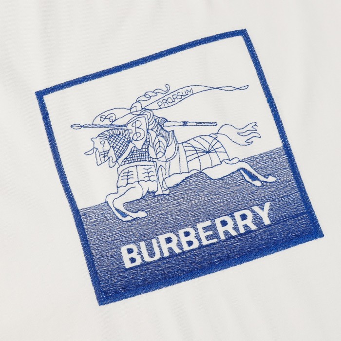 超奇跡の入荷☆ バーバリー コピー 水墨戦馬立体万針刺繍工芸Tスリーブ