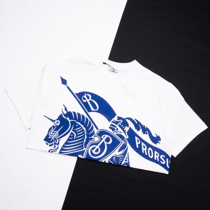 大人気 バーバリー 激安通販 馬術騎士プリントコットン半袖Tシャツ
