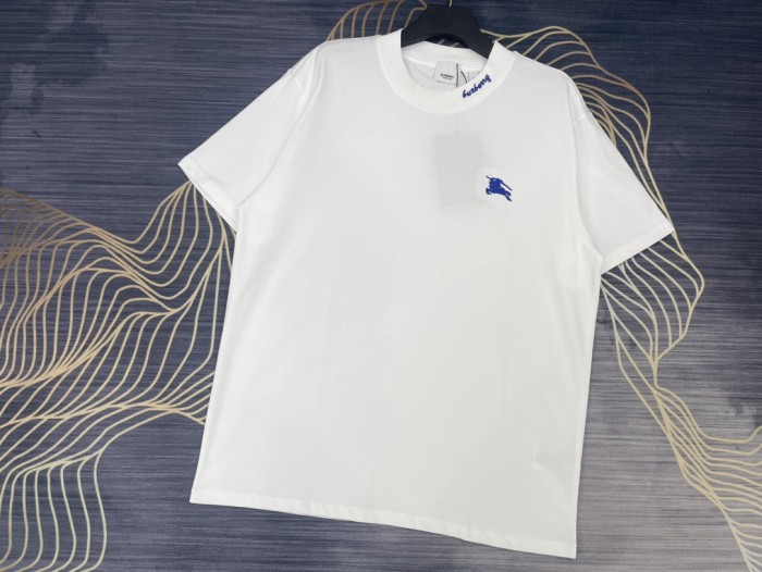 超奇跡の入荷☆ バーバリー 激安通販 2024春夏新作刺繍戦馬ロゴ丸首半袖Tシャツ2色