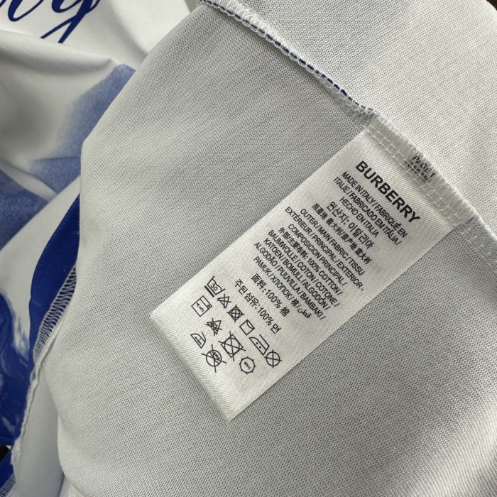 使い勝手良し バーバリー 激安偽物 2024新作スワン柄カップル用半袖Tシャツ