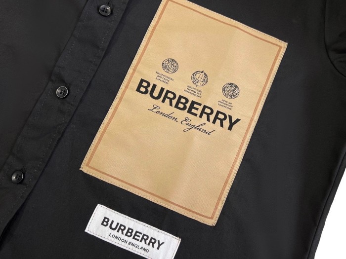 ★超人気 バーバリー 偽物通販 Burberryラベルロゴ貼付シャツ