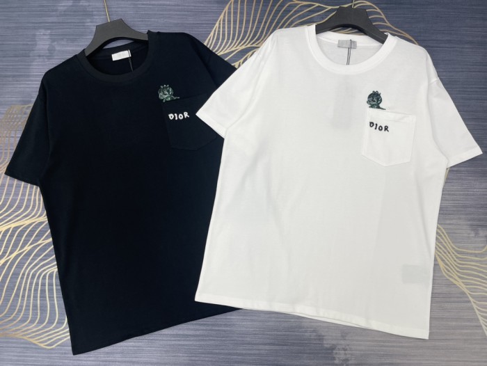 累積売上総額第１位！ディオール 激安通販 2024春夏新作刺繍ロゴラウンドネック半袖Tシャツ2色