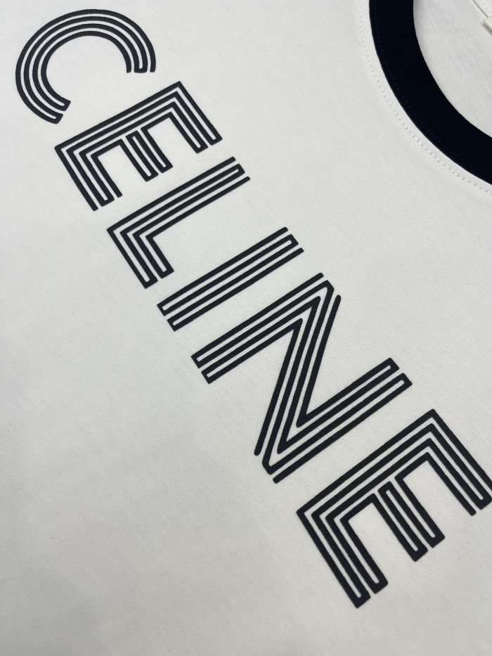 一目惚れ♪ セリーヌ スーパーコピー 2024春夏新作パッチワークカラーロゴ丸首半袖Tシャツ2色