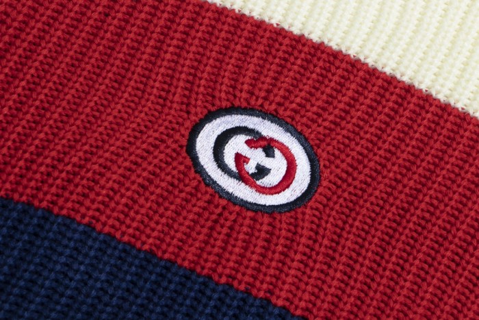 累積売上総額第１位！グッチ コピーおすすめ 刺繍ロゴニットコート