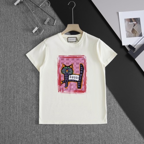 入手困難 グッチ コピー 2024春夏新作グッチネコプリントラウンドネック半袖Tシャツ2色