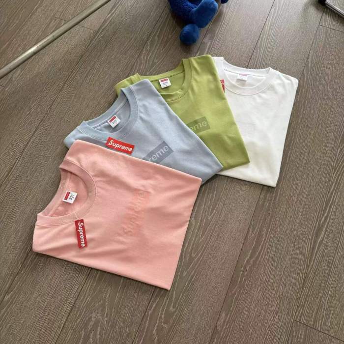 入手困難 シュプリーム スーパーコピー 胸元シンプルアルファベット立体プリント半袖Tシャツ4色