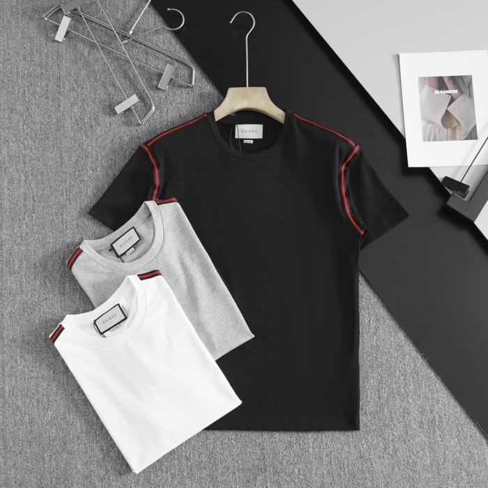 超話題! グッチ スーパーコピー 2024新作袖ショルダーリボン男性クルーネック半袖Tシャツ3色