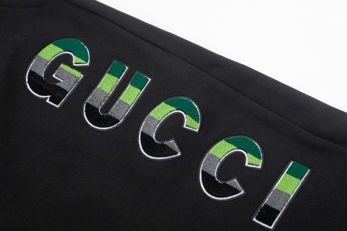 超奇跡の入荷☆ グッチ コピー アルファベット緑標識歯ブラシ刺繍シンプルLoGO標識刺繍五分ズボン