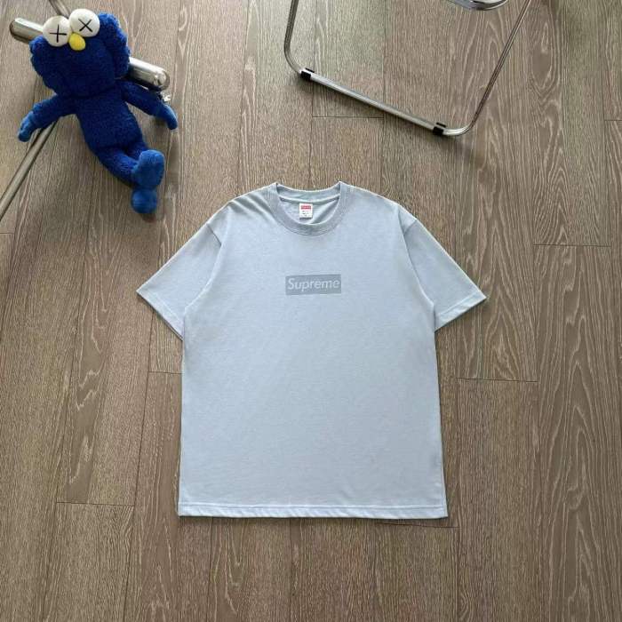 入手困難 シュプリーム スーパーコピー 胸元シンプルアルファベット立体プリント半袖Tシャツ4色