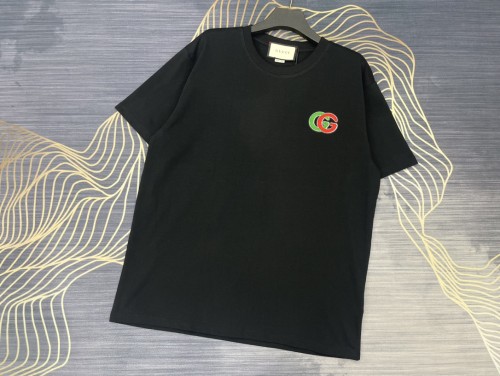 【限定】グッチ コピーおすすめ 2024春夏新作カラー刺繍ロゴラウンドネック半袖Tシャツ2色