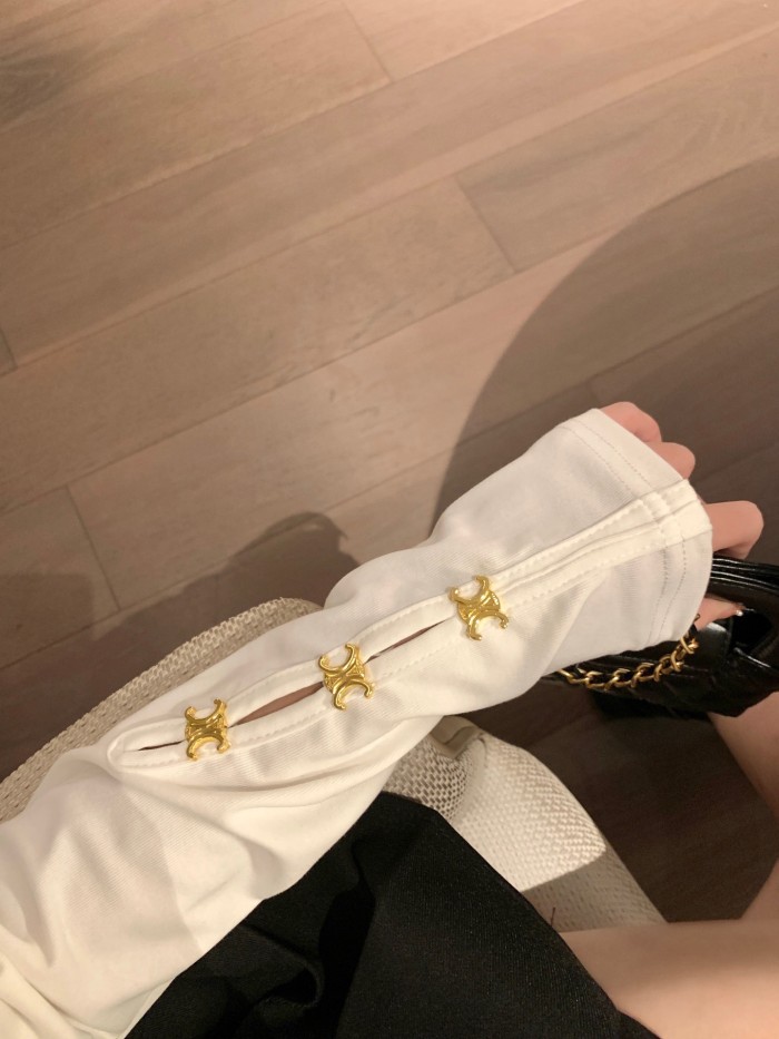 【限定】セリーヌ スーパーコピー 凱旋門メタルLOGO手縫いスリム長袖下地Tシャツ